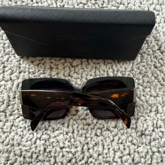 Women's ChicosTortoise Sunglasses - Picture 4 of 7